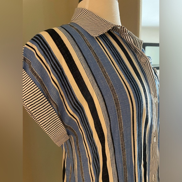 Annabelle Boutique striped Button Down Top size Small EUC worn once - Picture 7 of 7